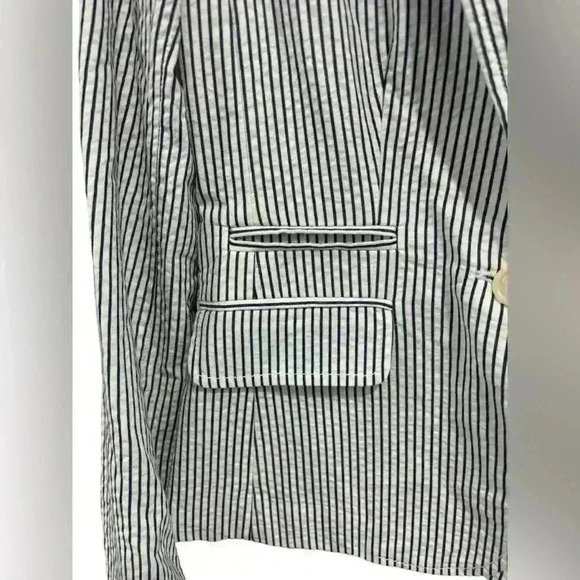 J. Crew Seersucker Blue and White Striped Cotton One Button Blazer Size 4 - Picture 2 of 8